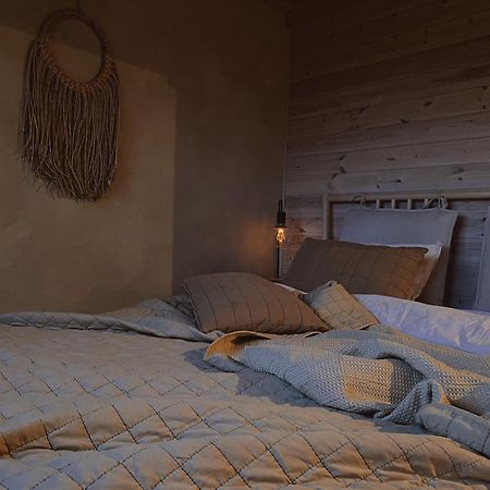 Field View Cabin Йоребру Екстериор снимка